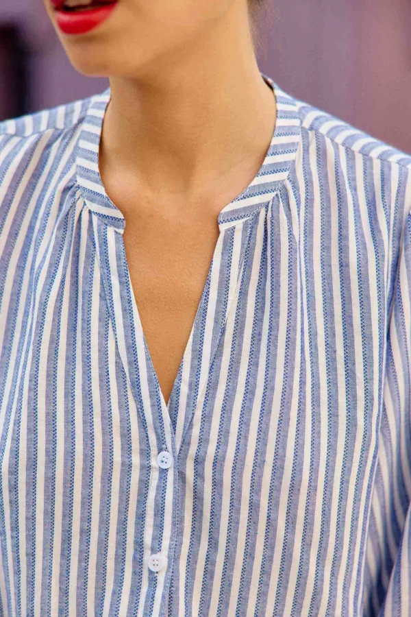 Clearance Blouse Caisy - 20-ecru/Bleu Blouses & Chemisiers